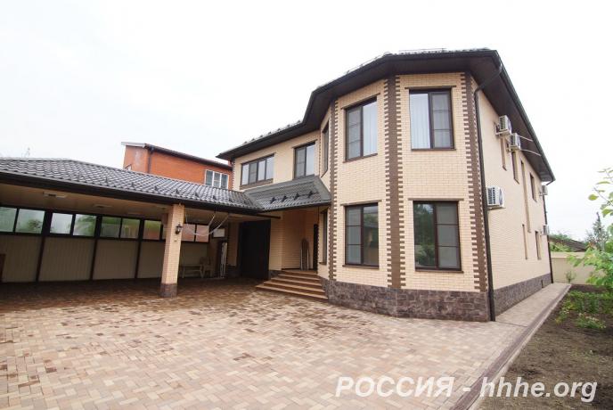 Продаю  дом  325 кв.м  кирпичный