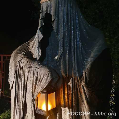 Скульптура Странник Путник, Отшельник