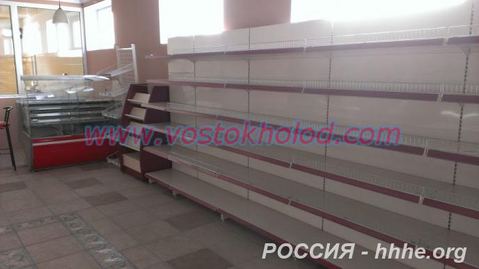 Стеллажи и экспозиторы.