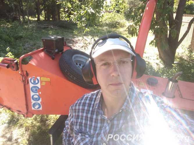 Аренда измельчителя веток.