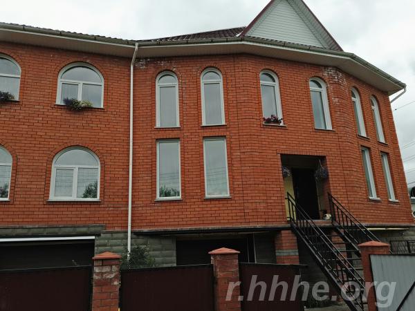 Продаю  дом  512 кв.м  кирпичный